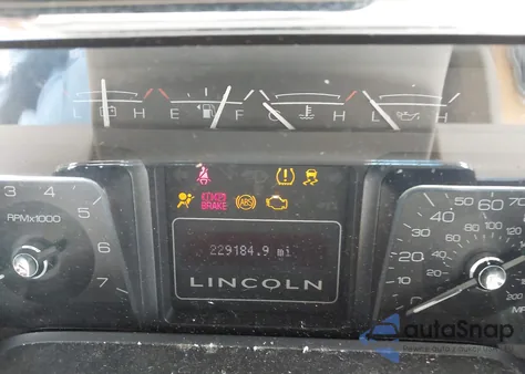 2009 Lincoln Navigator from USA, damaged, VIN 5LMFU28559LJ01016